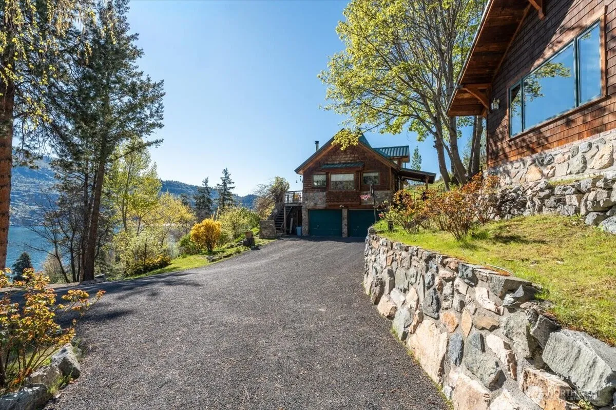 Property photo for 16495 S Lakeshore Road, Chelan