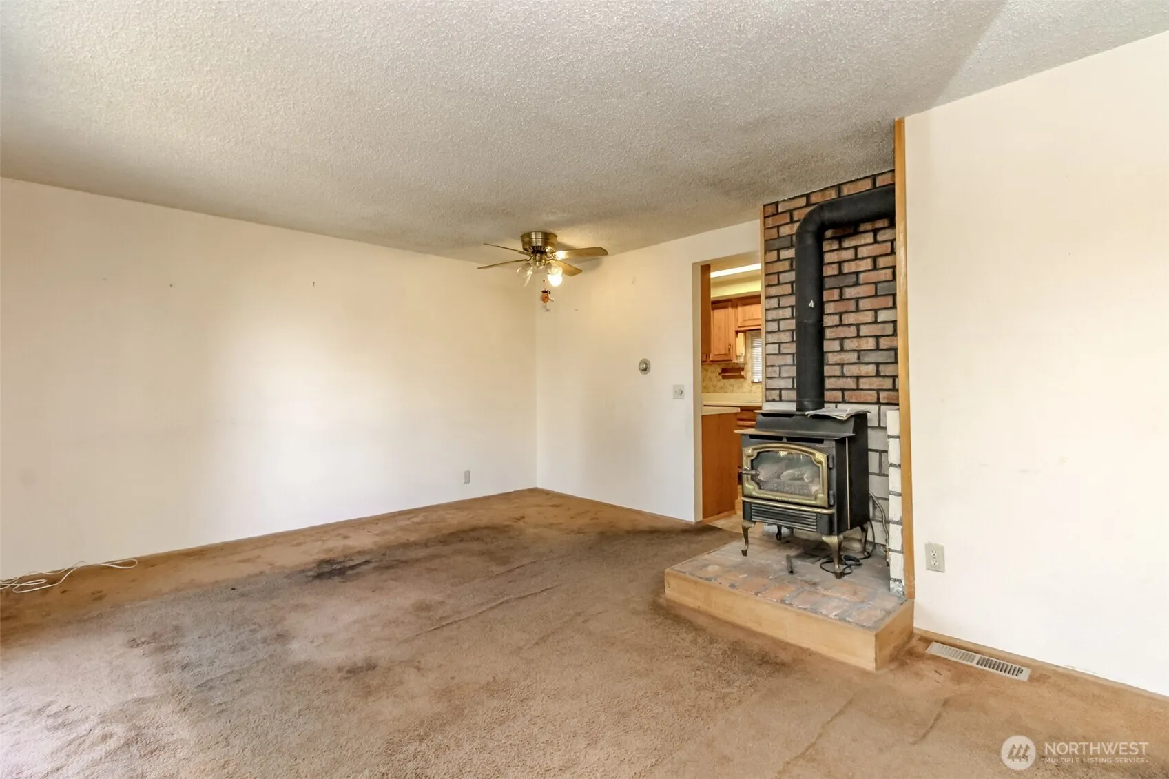 Property photo for 1323 Sw 113th Street, Seattle photo 2