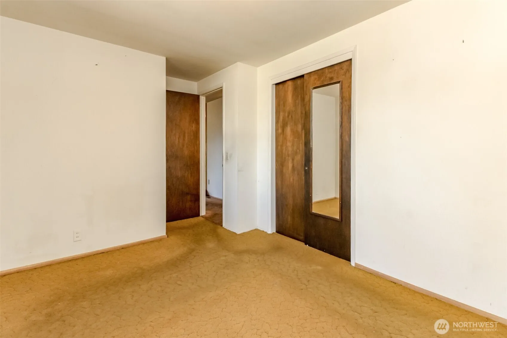 Property photo for 1323 Sw 113th Street, Seattle photo 4