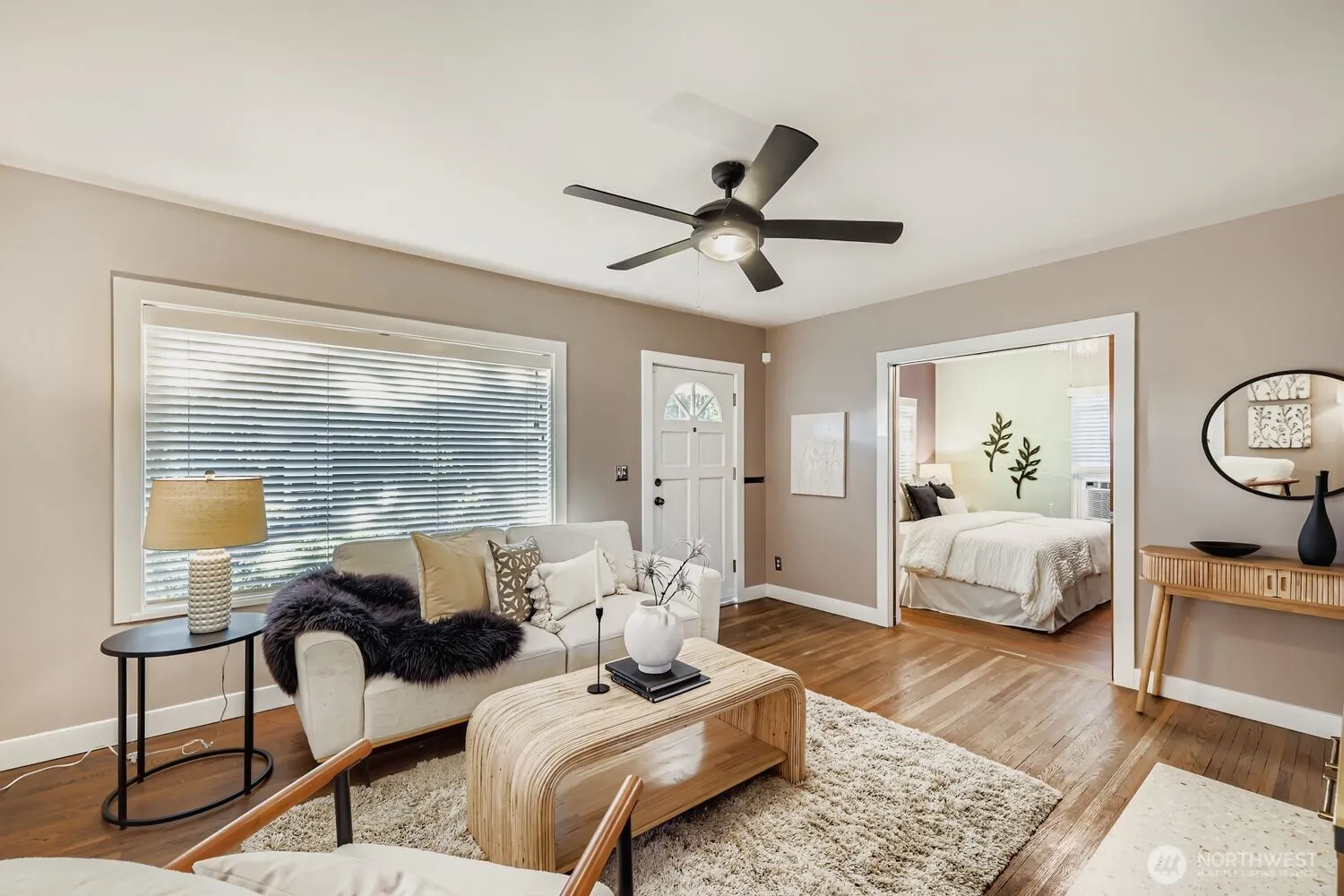 Property photo for 5606 46th Avenue Sw, Seattle photo 5