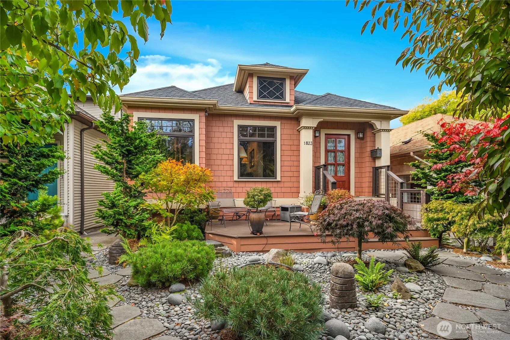 Property photo for 1823 4th Avenue W, Seattle