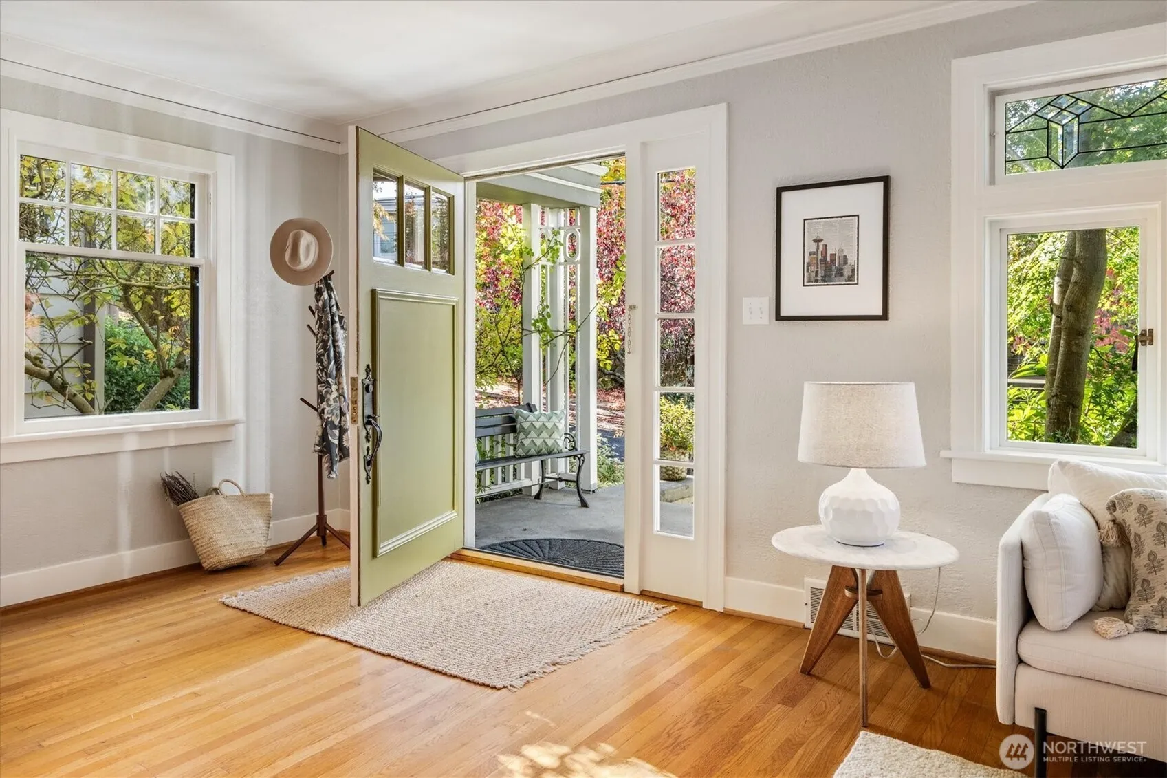 Property photo for 2408 Warren Avenue N, Seattle photo 4