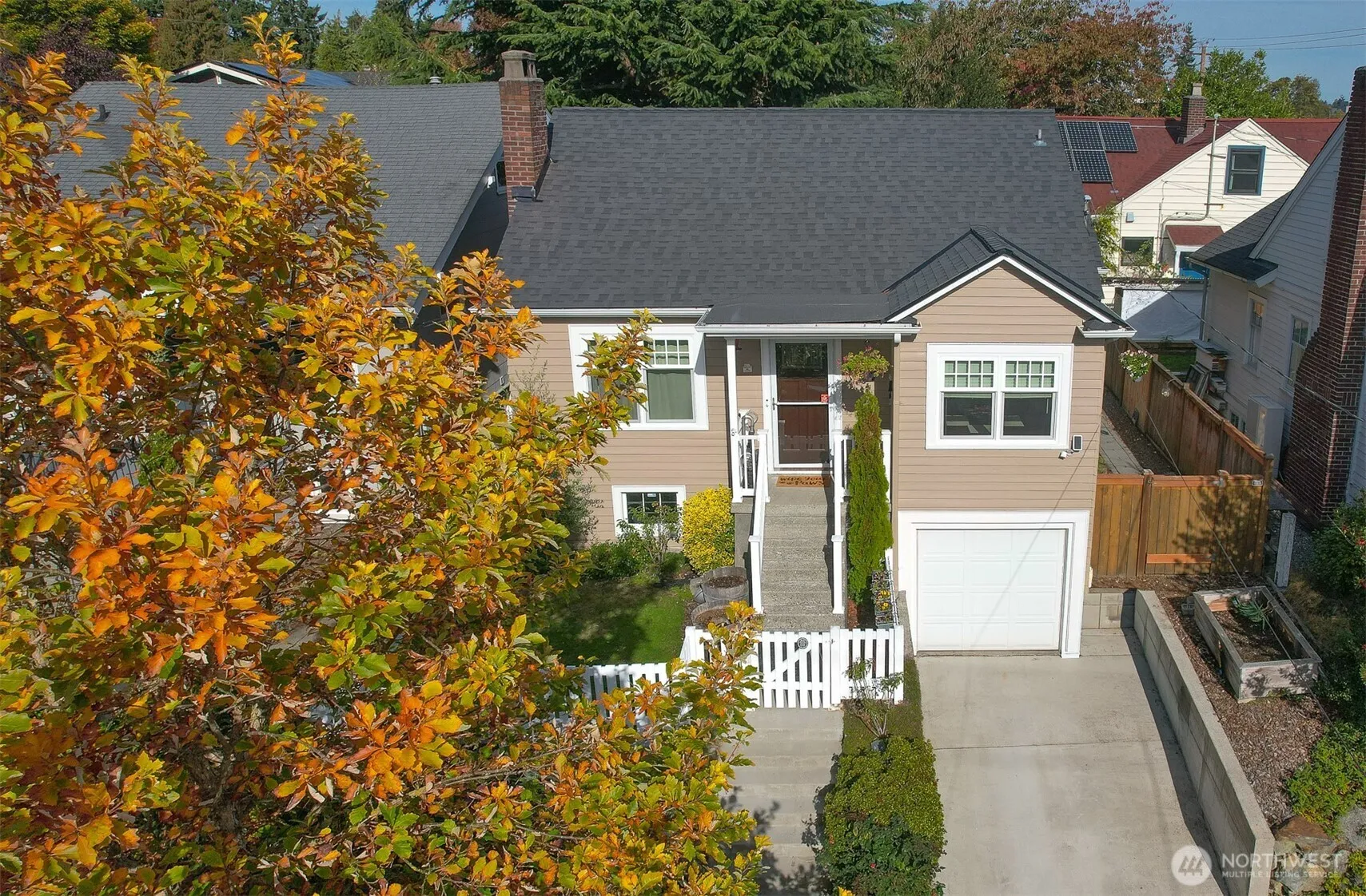 Property photo for 754 N 82nd Street, Seattle photo 3