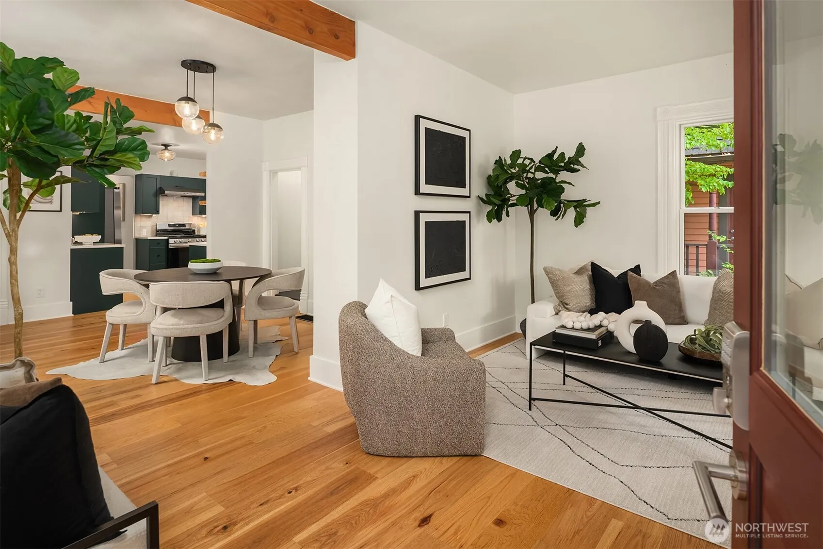 Property photo for 822 23rd Avenue, Seattle photo 3