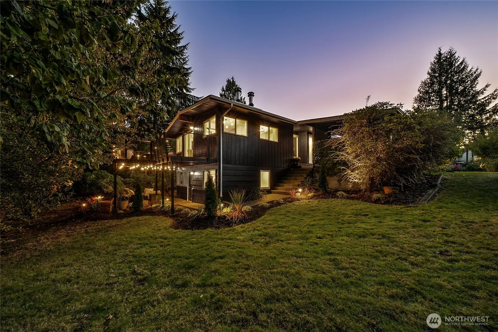 Property photo for 11414 34th Avenue Sw, Seattle photo 3