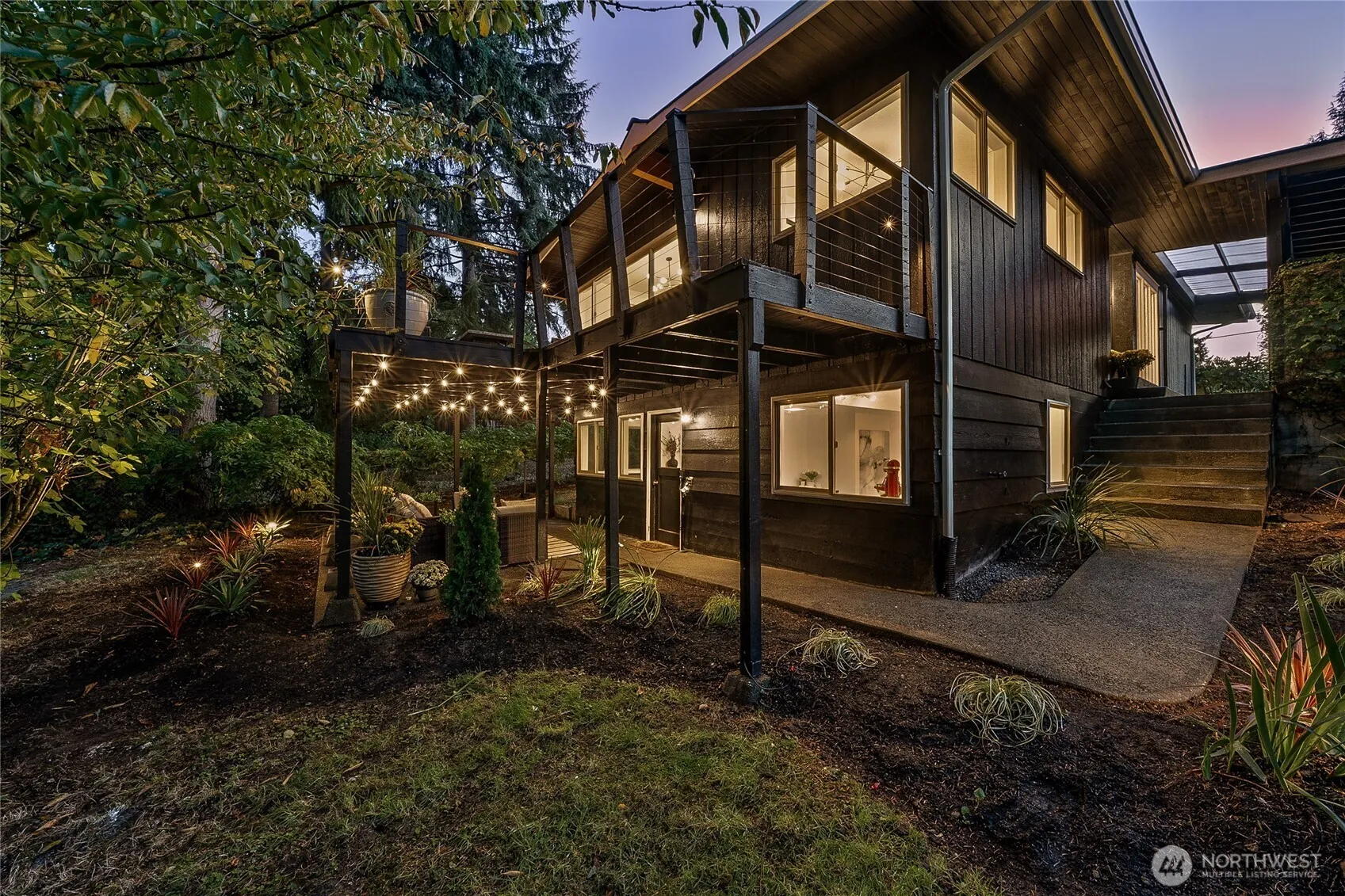 Property photo for 11414 34th Avenue Sw, Seattle photo 4