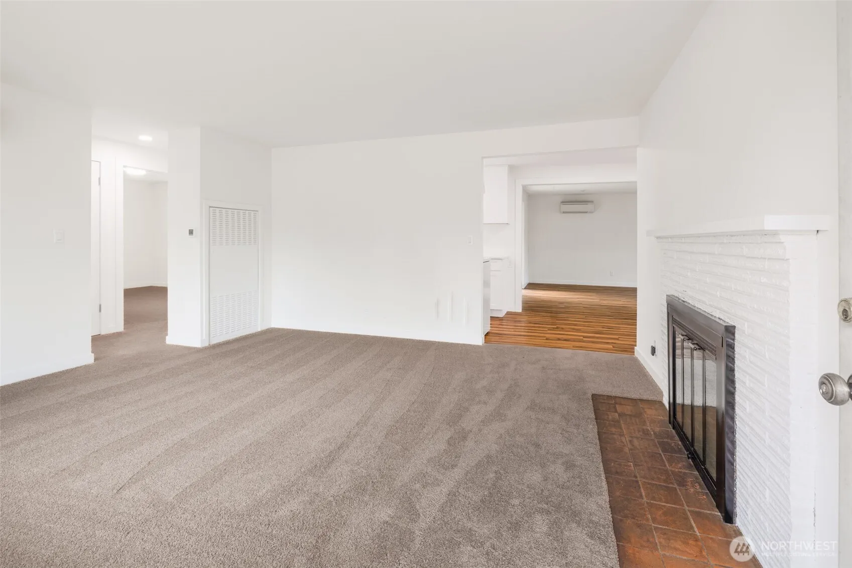 Property photo for 11835 Beacon Avenue S, Seattle photo 2