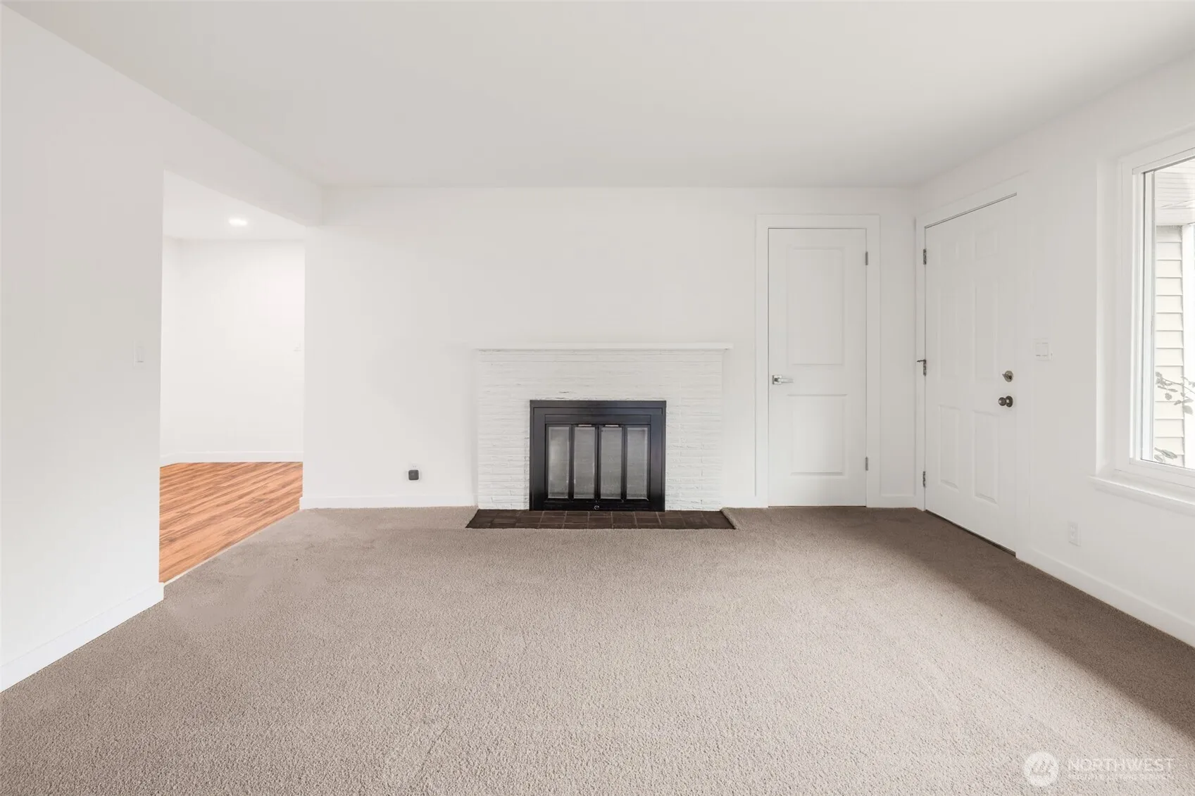 Property photo for 11835 Beacon Avenue S, Seattle photo 4
