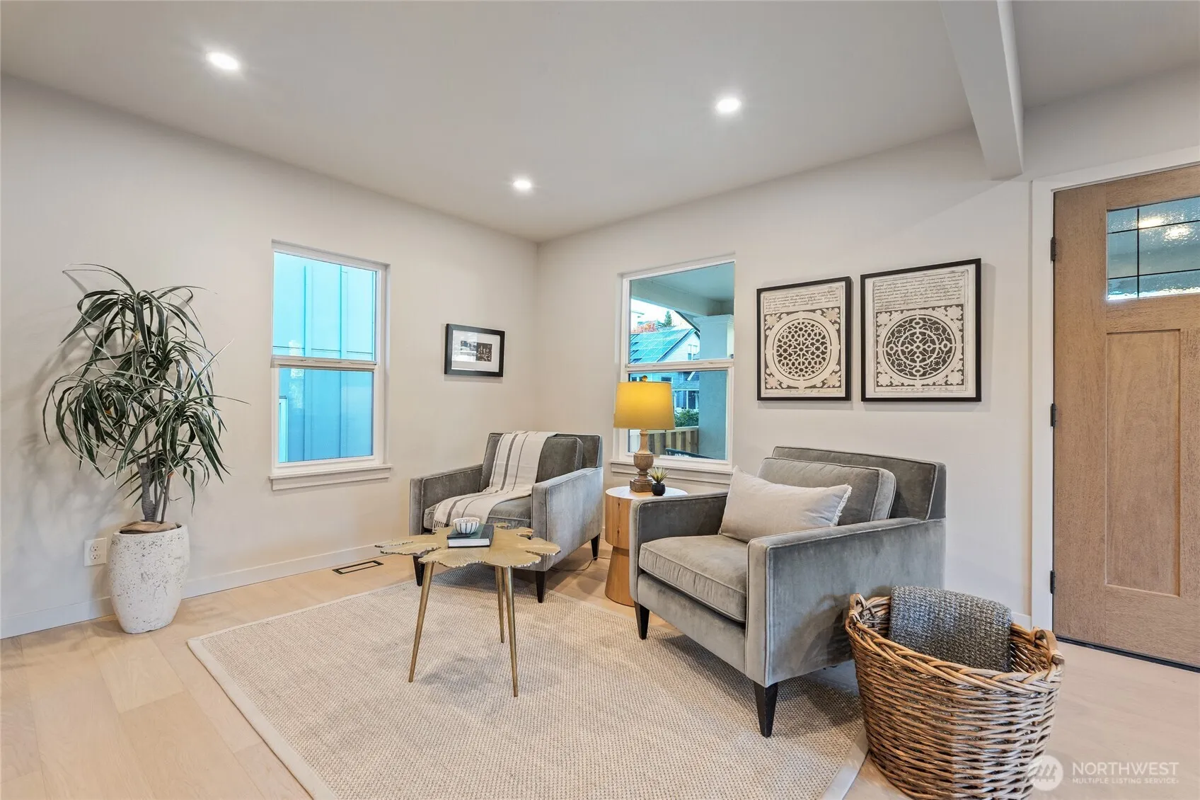 Property photo for 343 Ne 55th Street, Seattle photo 4