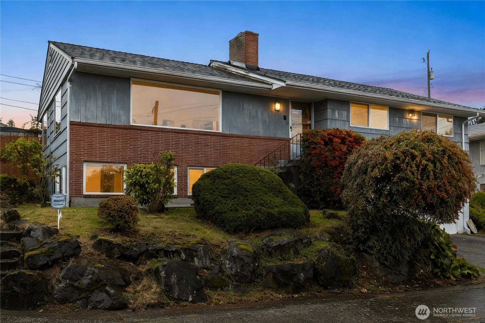 Property photo for 4852 19th Avenue S, Seattle photo 2
