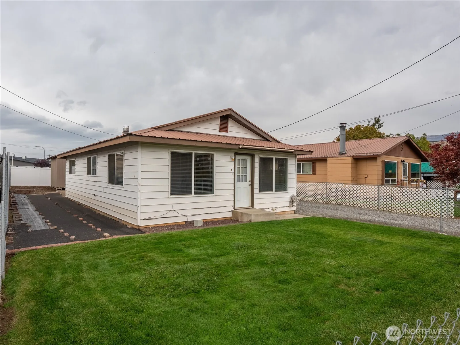 Property photo for 5 Delaware Avenue, Rock Island photo 3