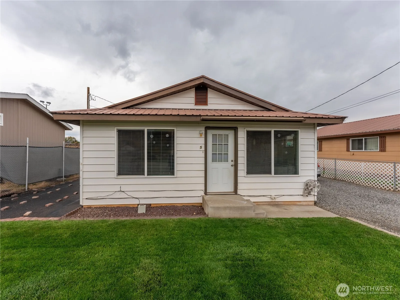 Property photo for 5 Delaware Avenue, Rock Island photo 4