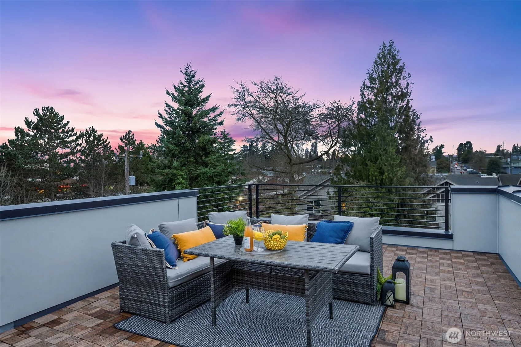 Property photo for 10306 E Midvale Avenue N, Seattle photo 4