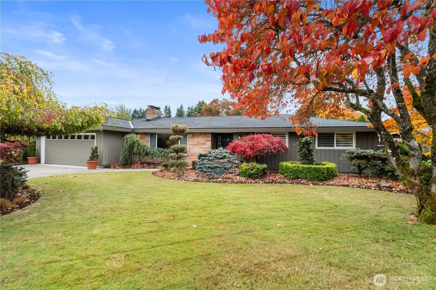 Property photo for 415 21 Street Nw, Puyallup photo 2