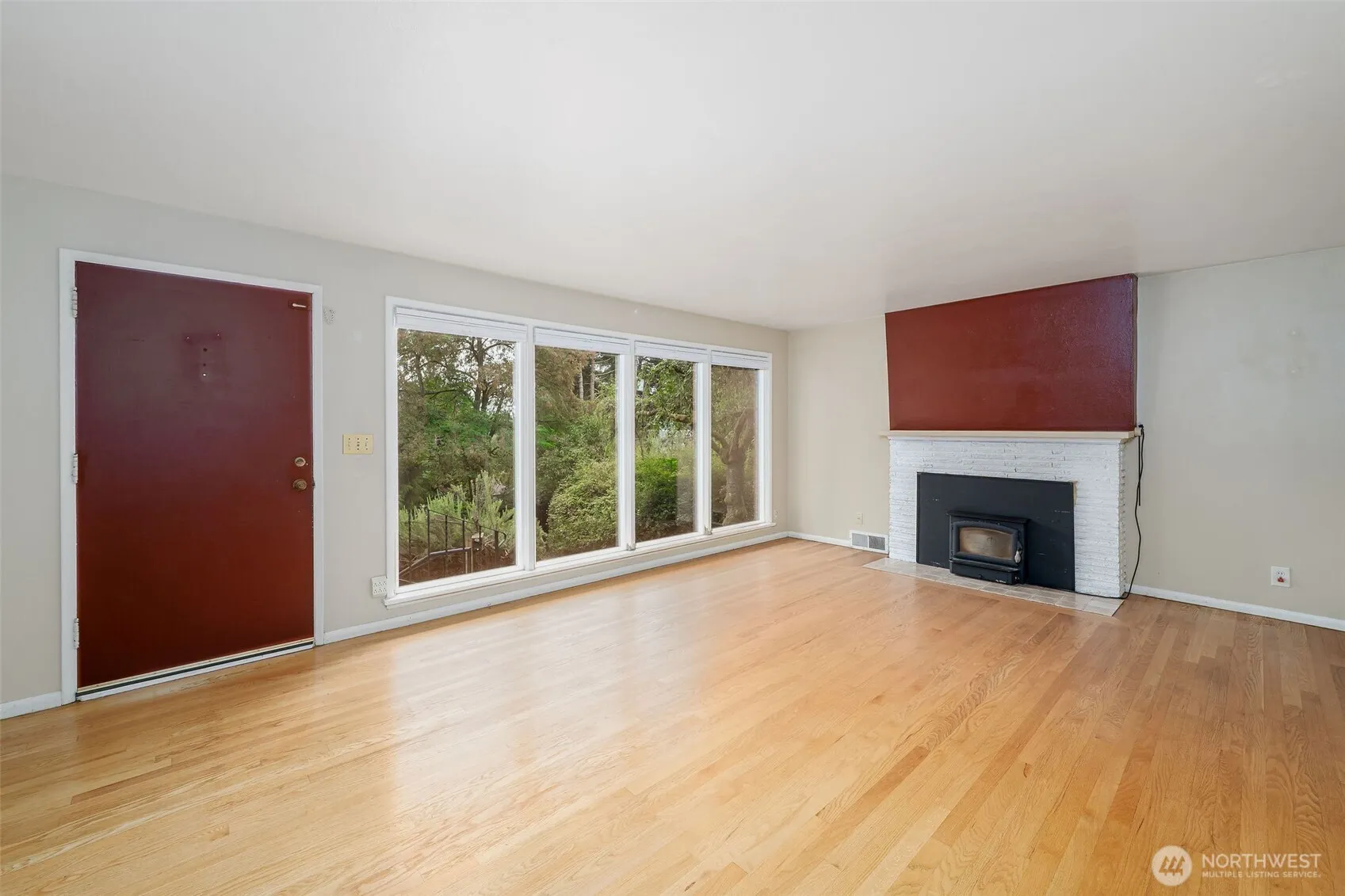 Property photo for 9119 17th Avenue Ne, Seattle photo 3