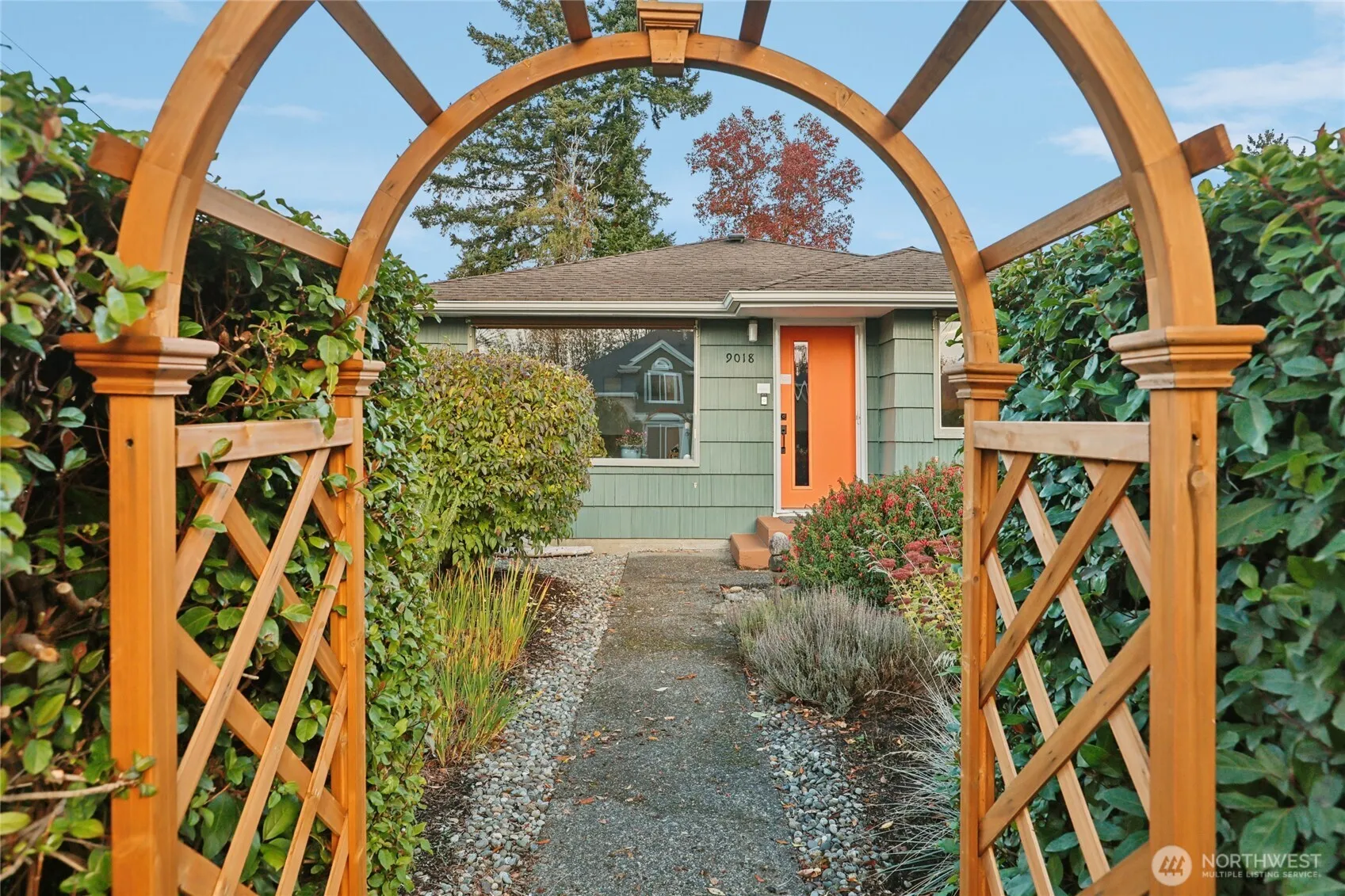 Property photo for 9018 36th Avenue S, Seattle photo 3