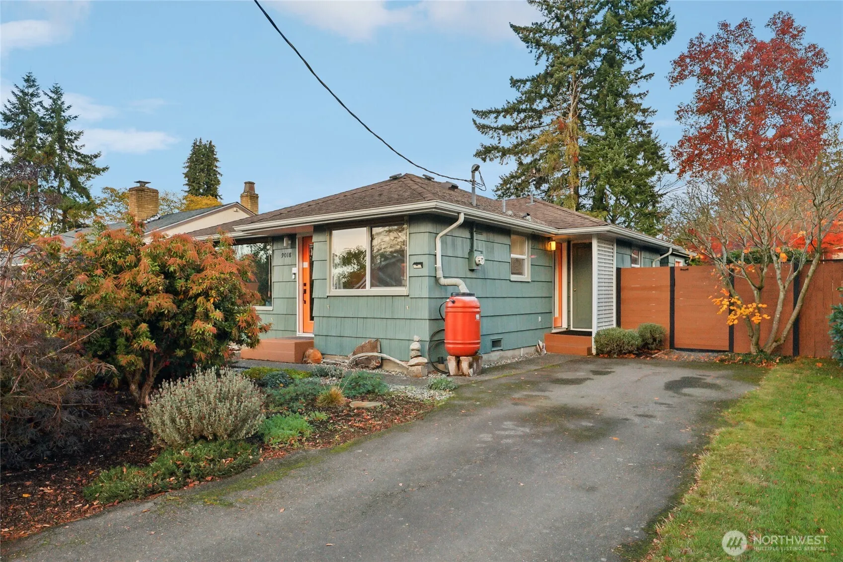 Property photo for 9018 36th Avenue S, Seattle photo 4