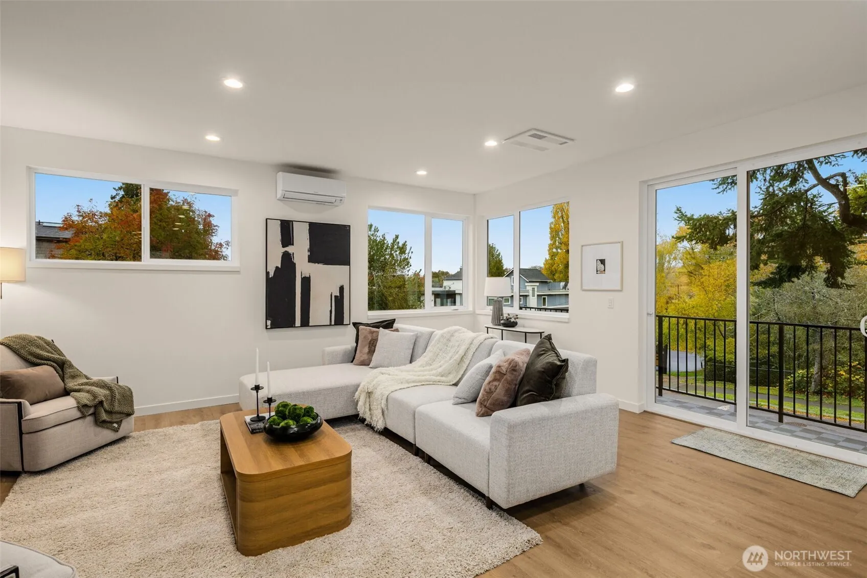 Property photo for 2103 Sw Genesee Street, Seattle photo 4