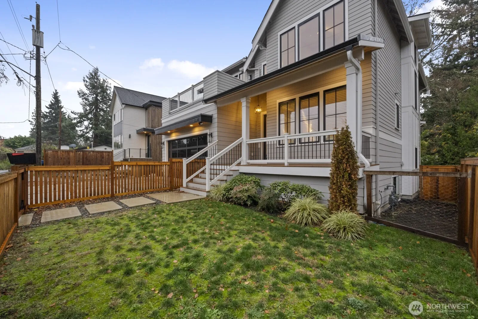 Property photo for 2714 Fairmount Avenue Sw, Seattle photo 3