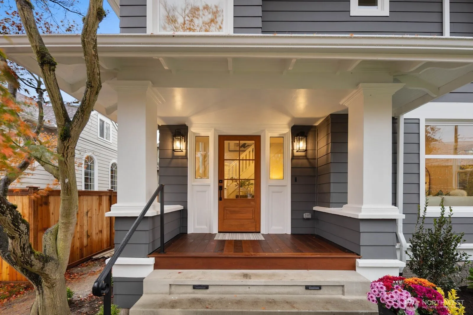 Property photo for 323 W Garfield Street, Seattle photo 4