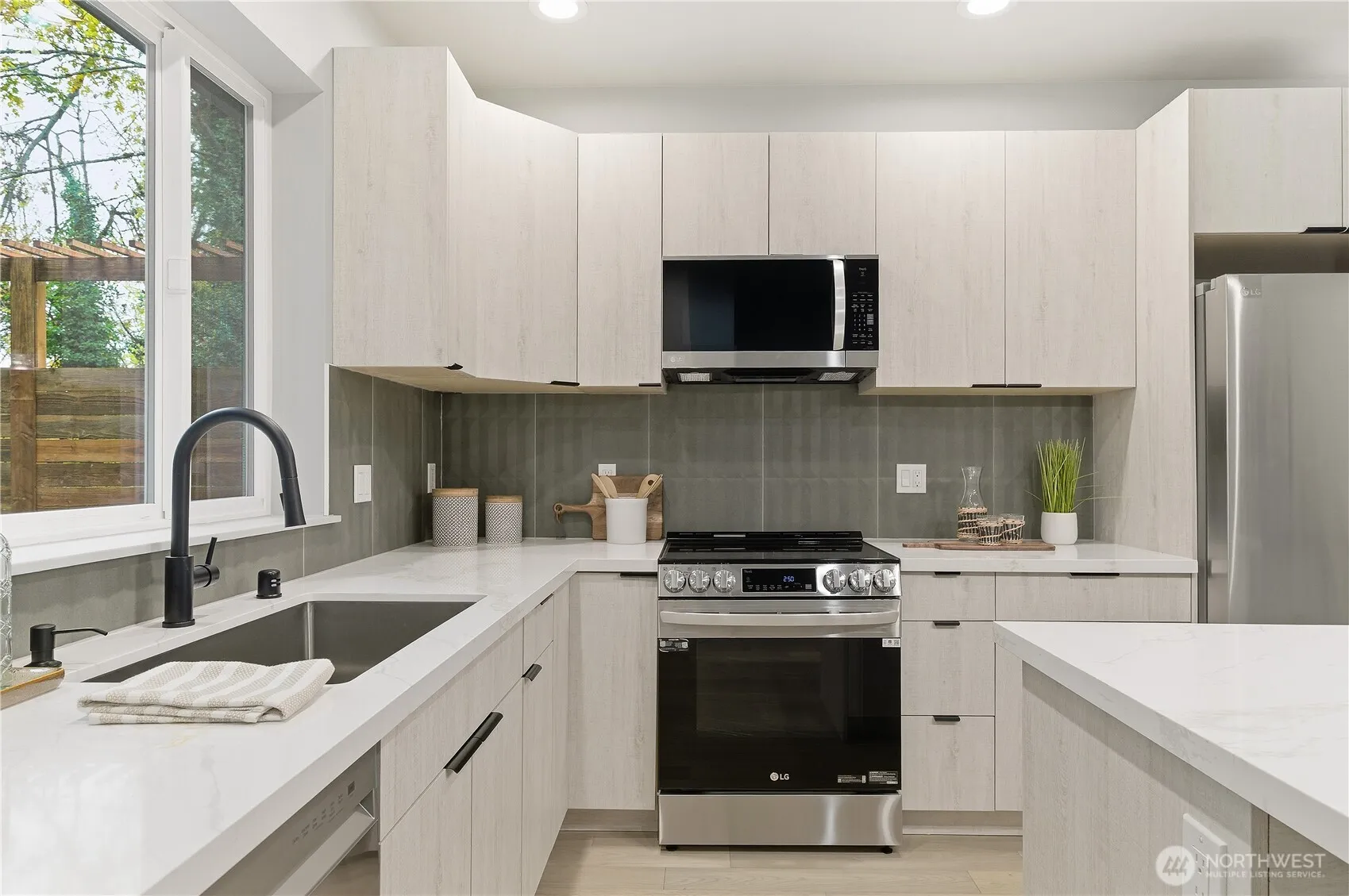 Property photo for 11825 59th Avenue S #c, Seattle photo 3