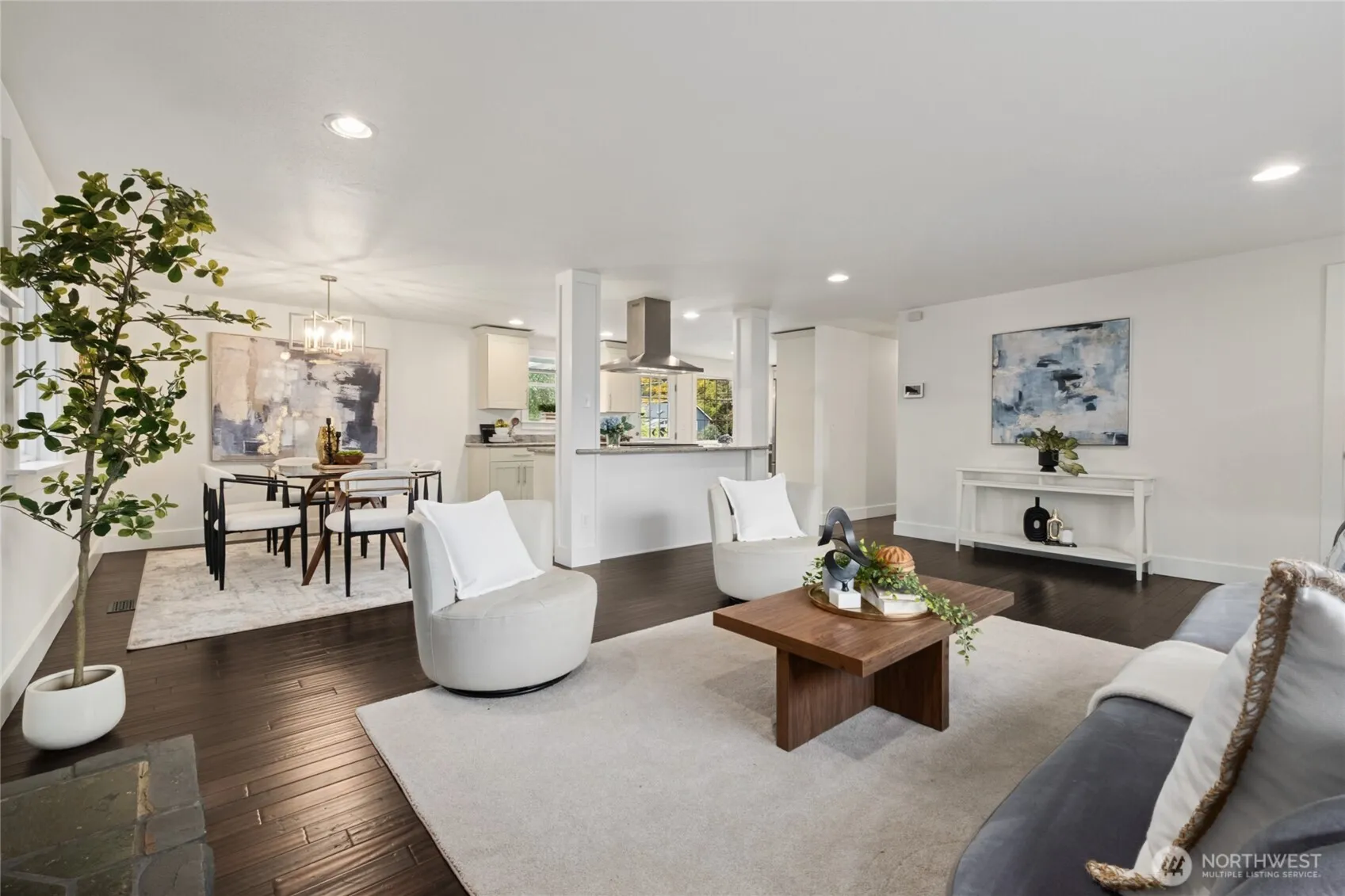 Property photo for 4703 S Hudson Street, Seattle photo 5