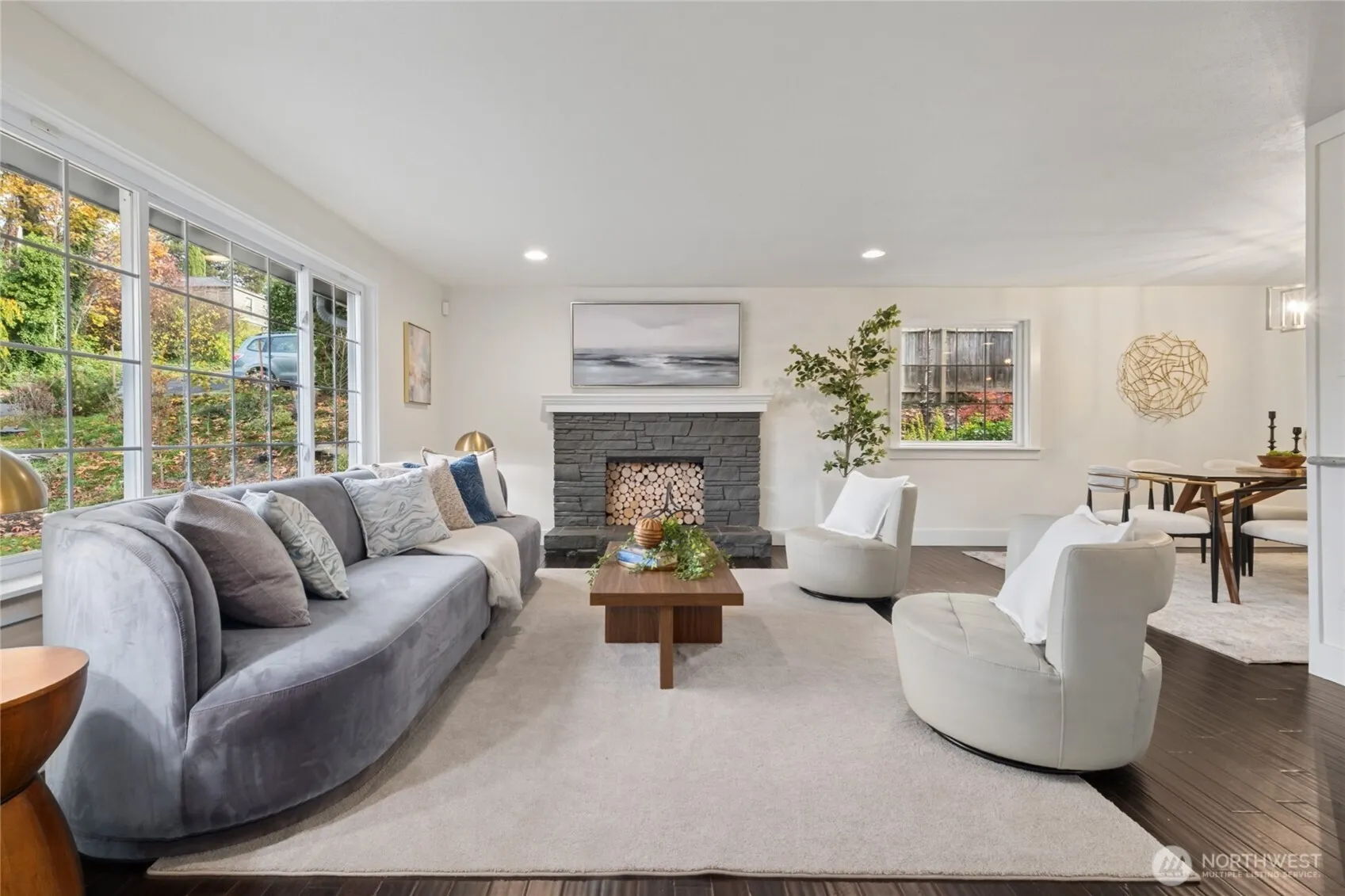 Property photo for 4703 S Hudson Street, Seattle photo 4