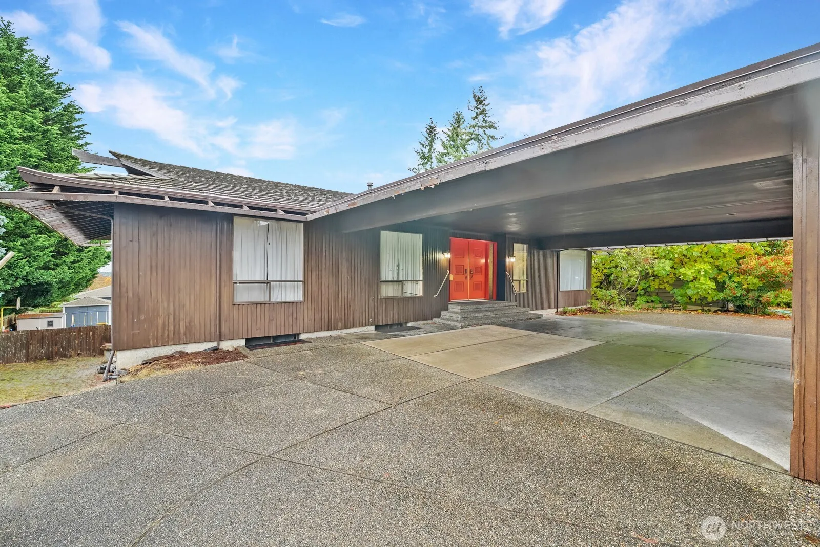 Property photo for 1808 N Lenore Drive, Tacoma photo 3