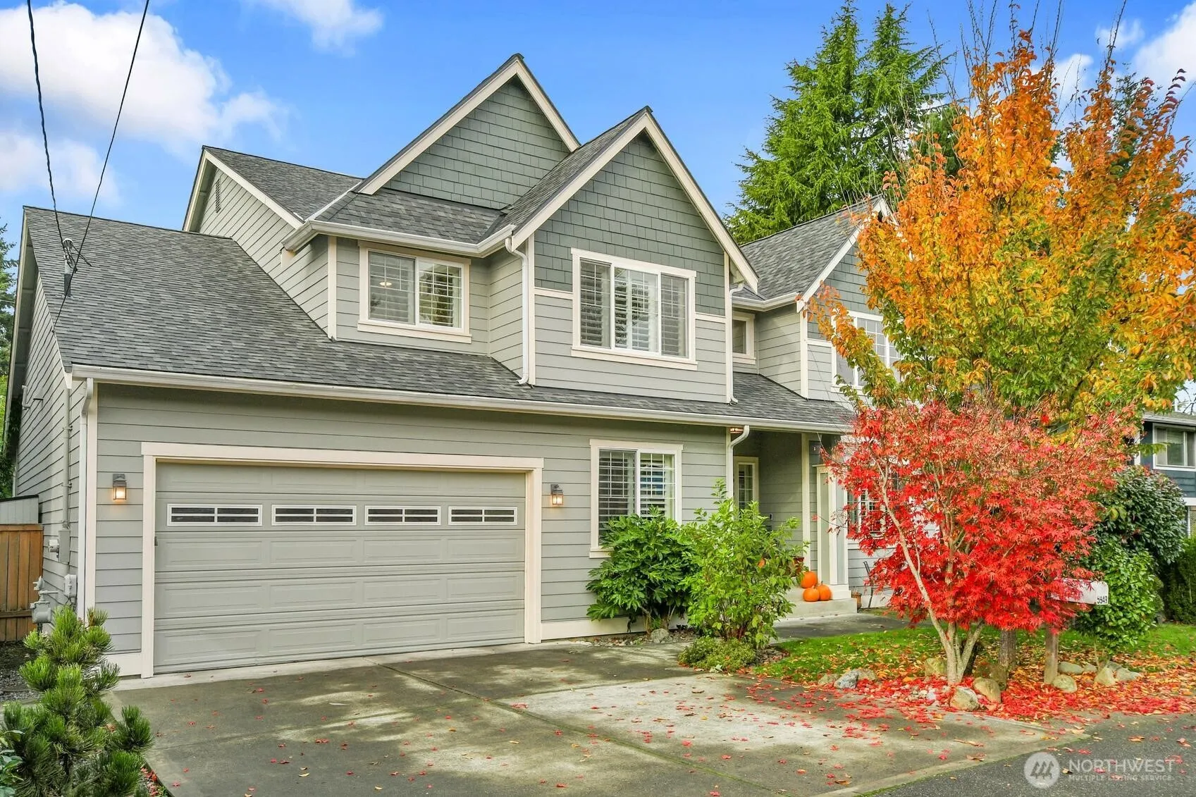 Property photo for 5949 17th Avenue Sw, Seattle photo 2