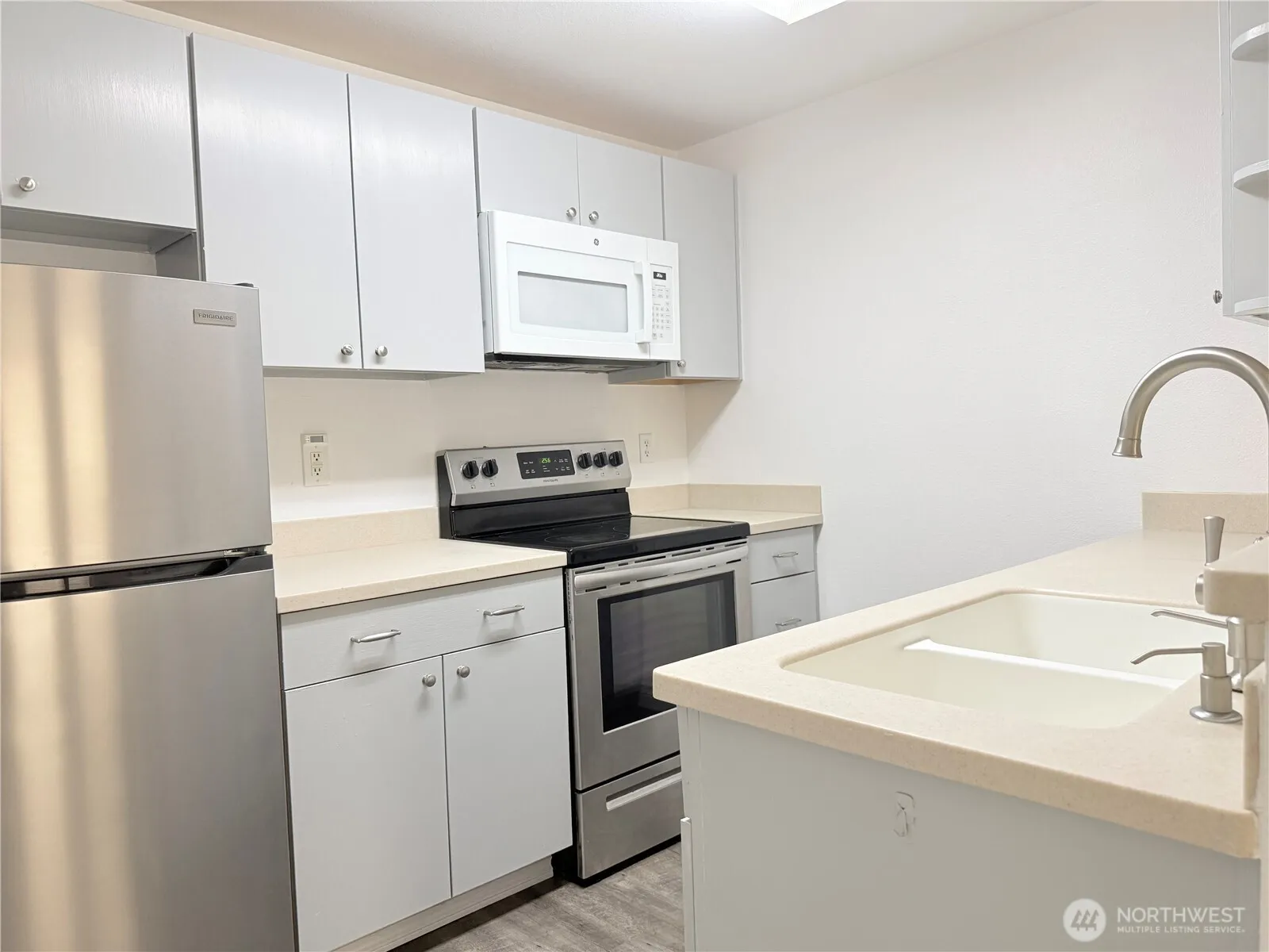 Property photo for 11002 Se Petrovitsky Road #e103, Renton photo 4