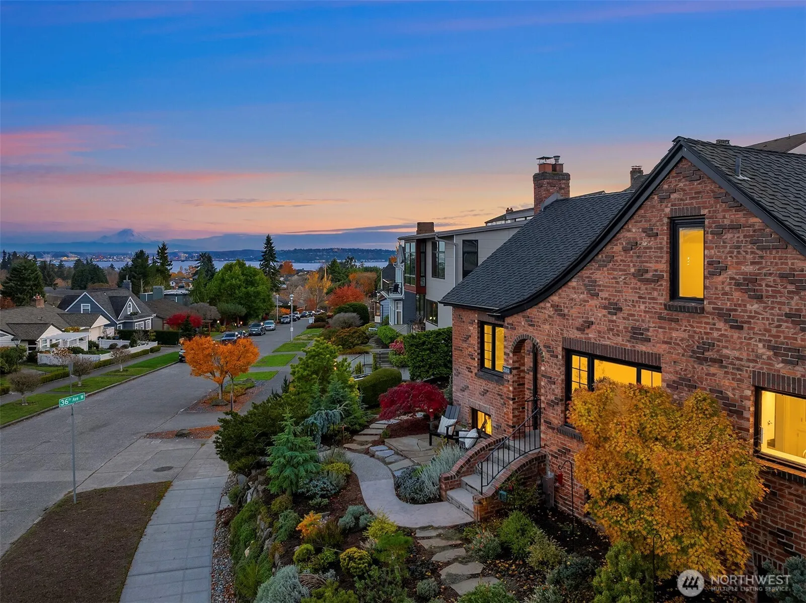 Property photo for 2503 37th Avenue W, Seattle photo 2