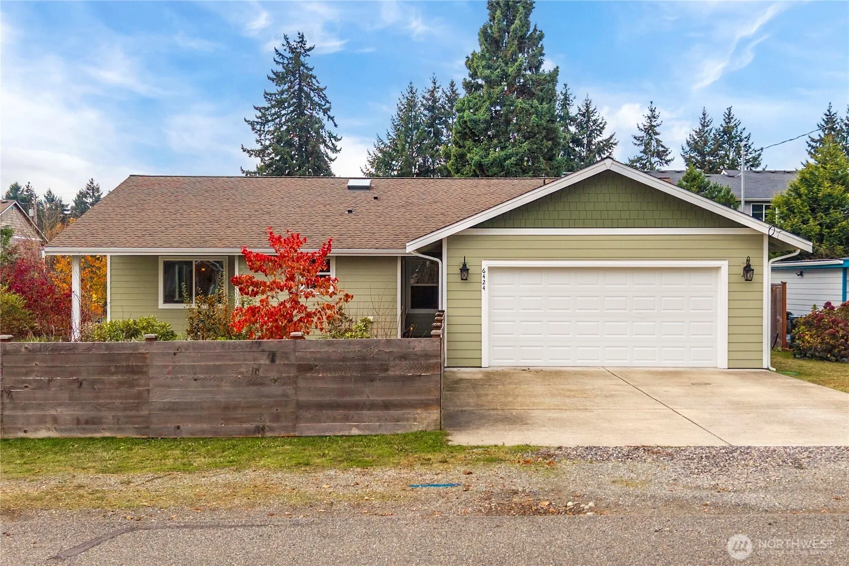 Property photo for 6424 52nd Avenue W, Tacoma photo 2