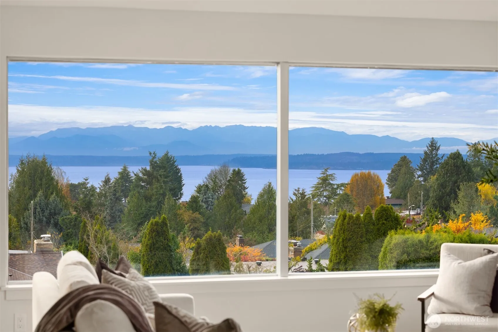 Property photo for 12711 9th Avenue Nw, Seattle photo 5