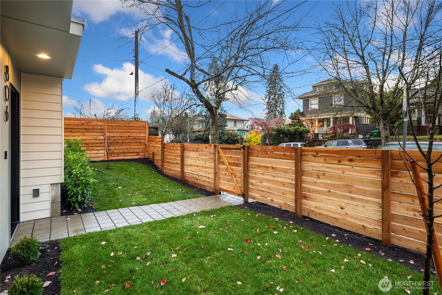 Property photo for 806 34th Avenue, Seattle photo 3