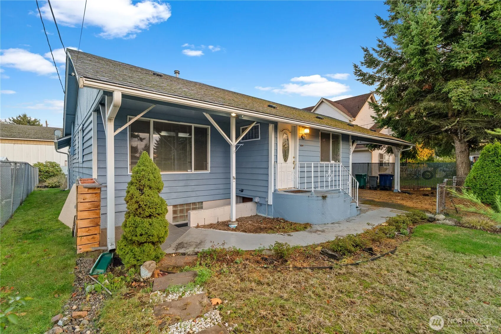 Property photo for 10652 4th Avenue Sw, Seattle