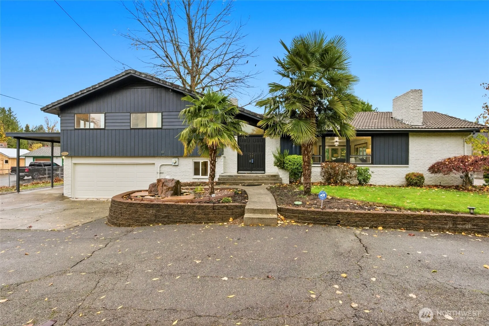 Property photo for 11906 Golden Given Road E, Tacoma photo 2