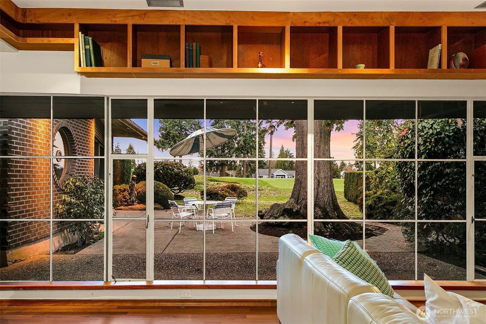 Property photo for 7503 Fairway Drive Ne, Seattle