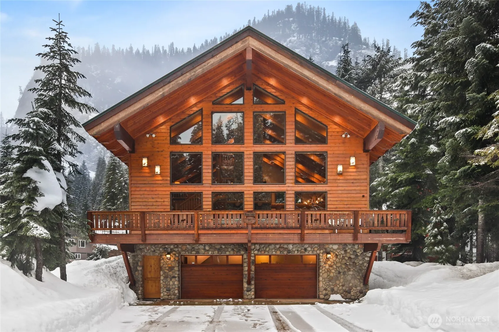 Property photo for 27 Alpental Strasse, Snoqualmie Pass