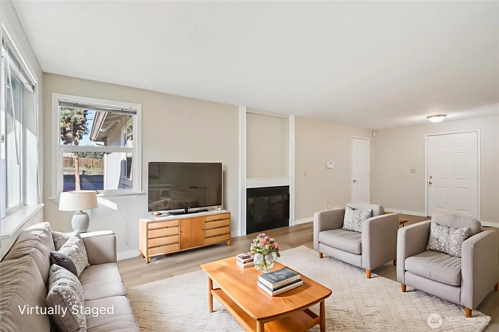 Property photo for 10114 11th Avenue S, Seattle photo 4