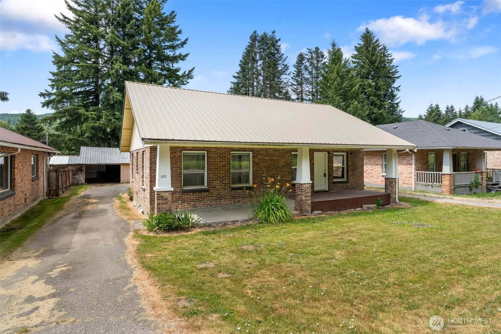 Property photo for 681 State Route 7, Morton