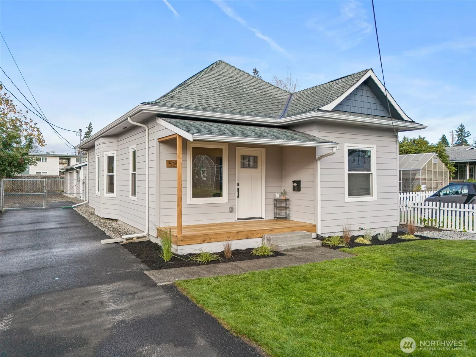 Property photo for 529 4th Avenue Se, Puyallup