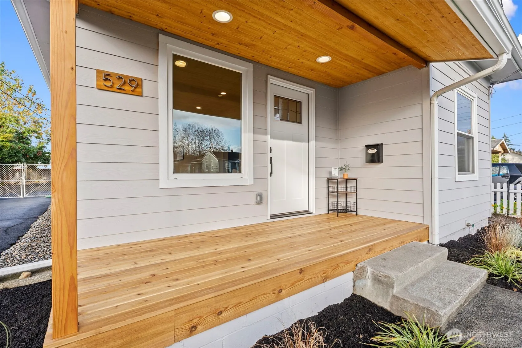 Property photo for 529 4th Avenue Se, Puyallup photo 4