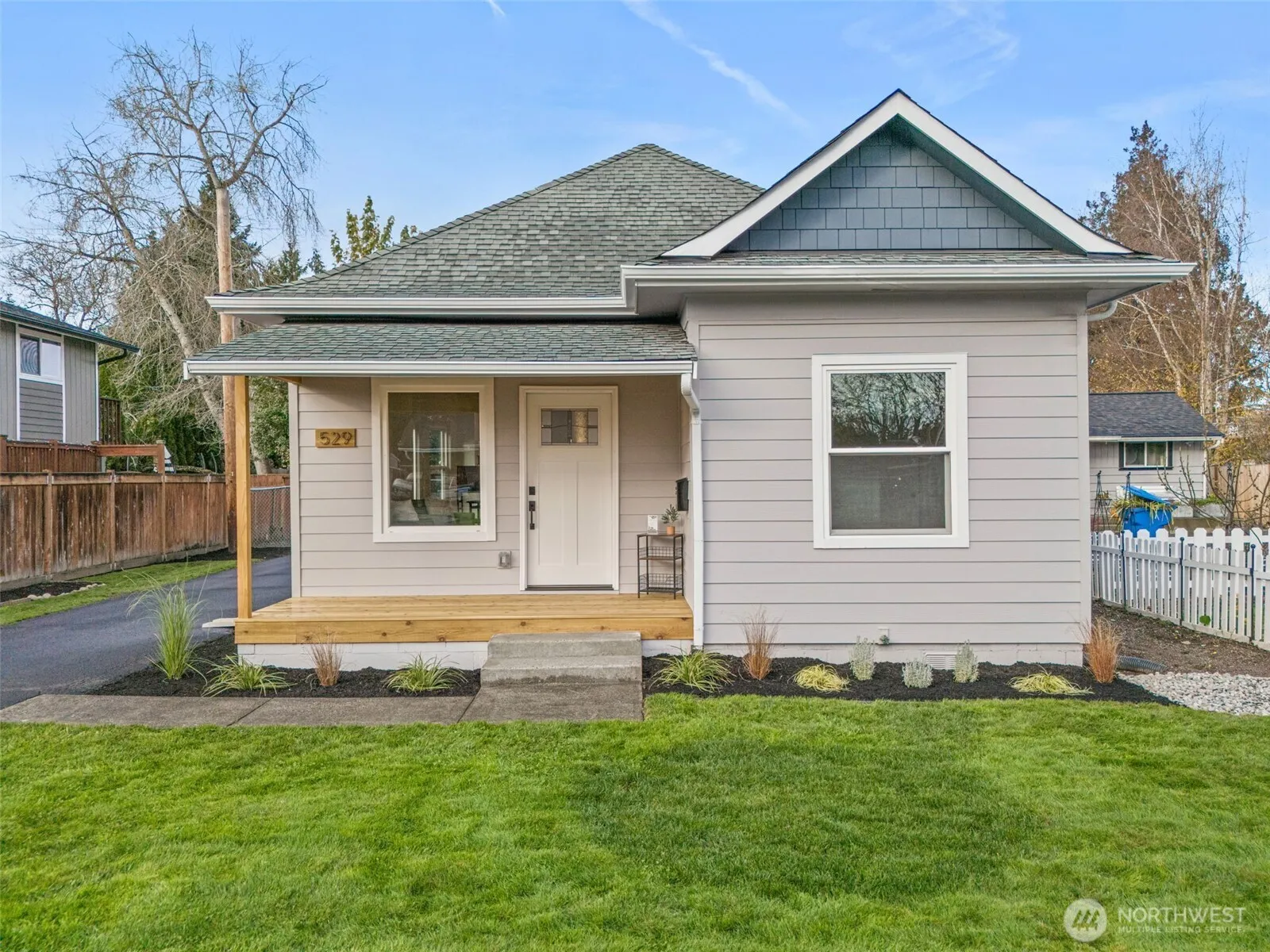 Property photo for 529 4th Avenue Se, Puyallup photo 2