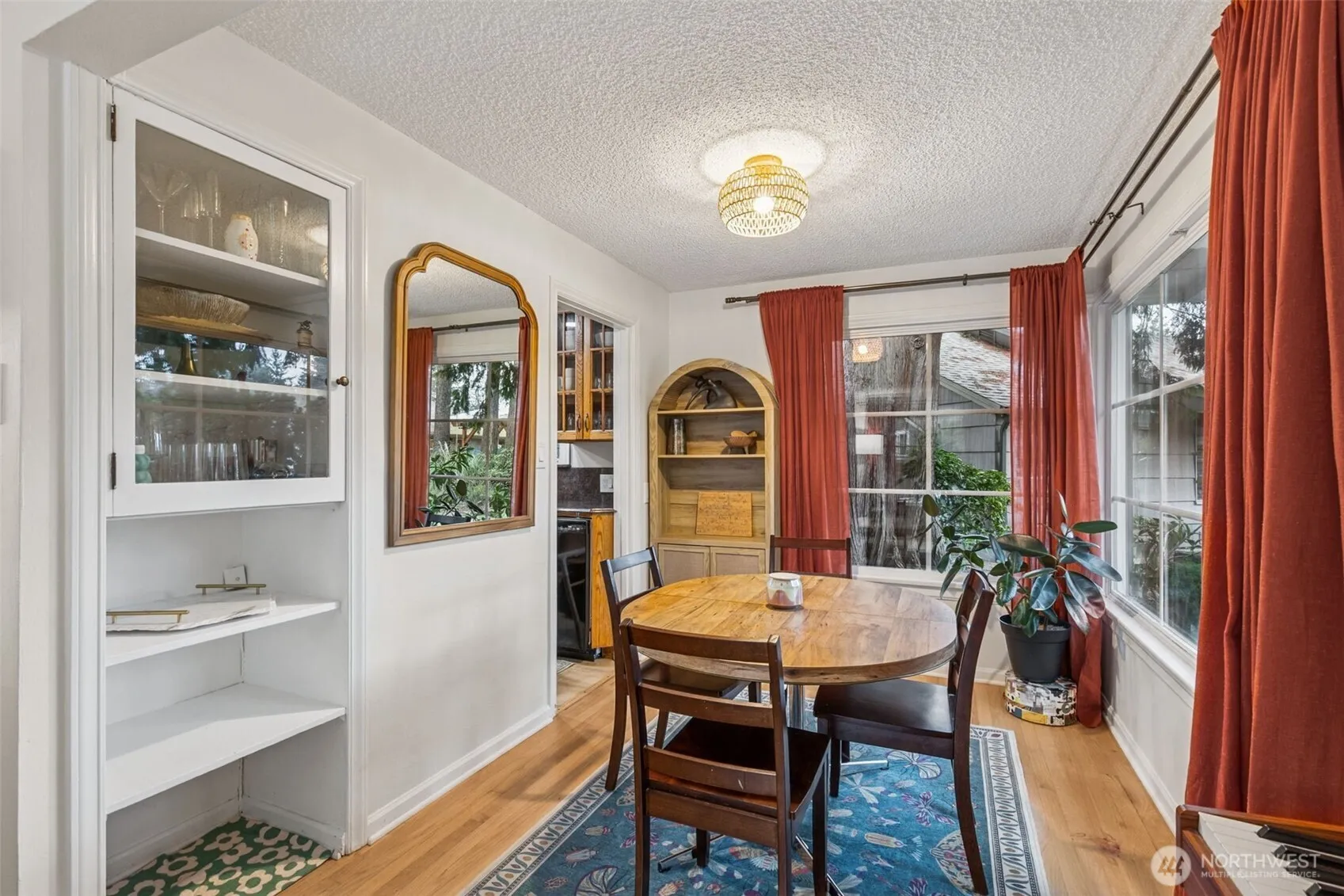 Property photo for 12528 24th Avenue Ne, Seattle photo 5