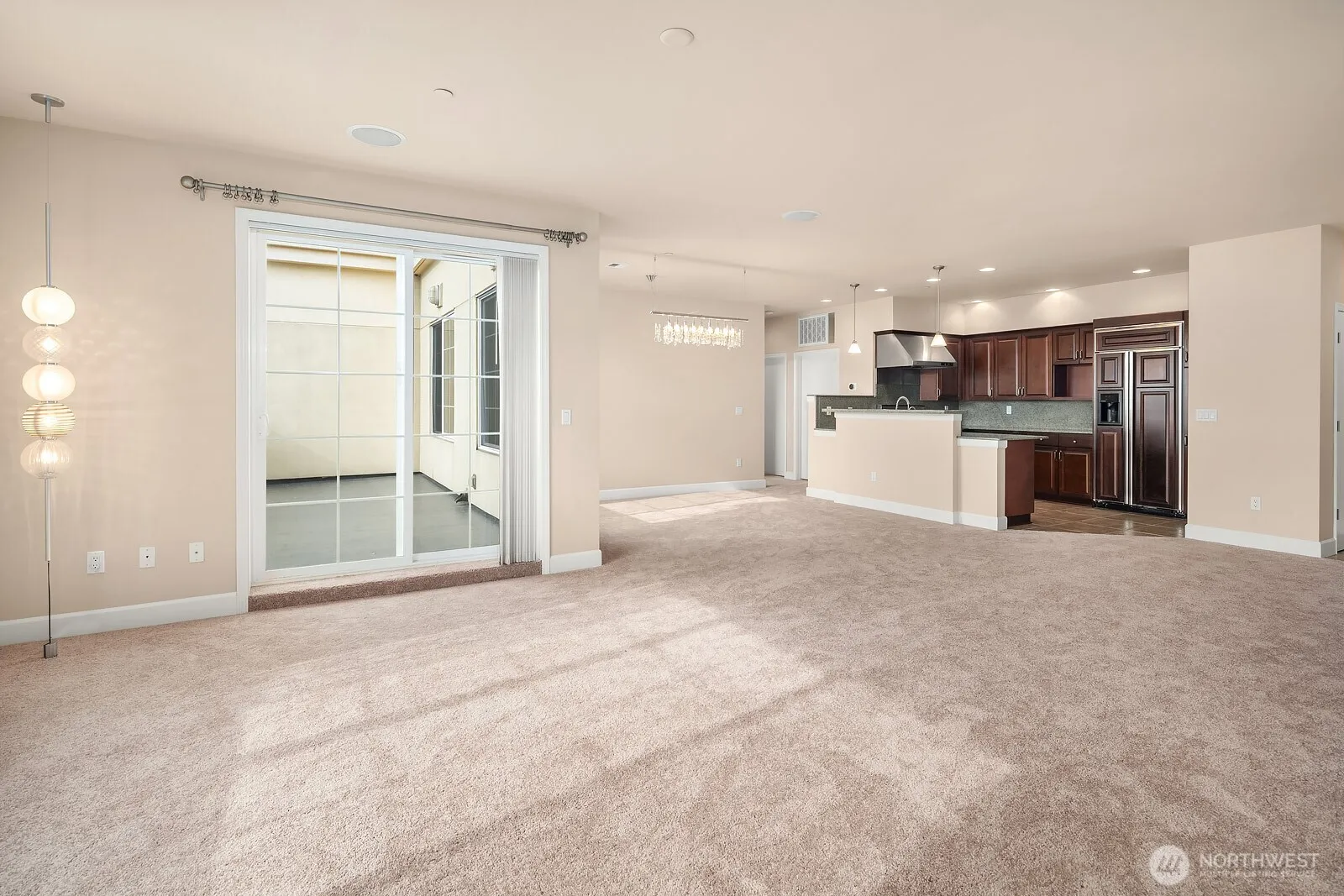 Property photo for 11004 Ne 11th Street #606, Bellevue photo 5