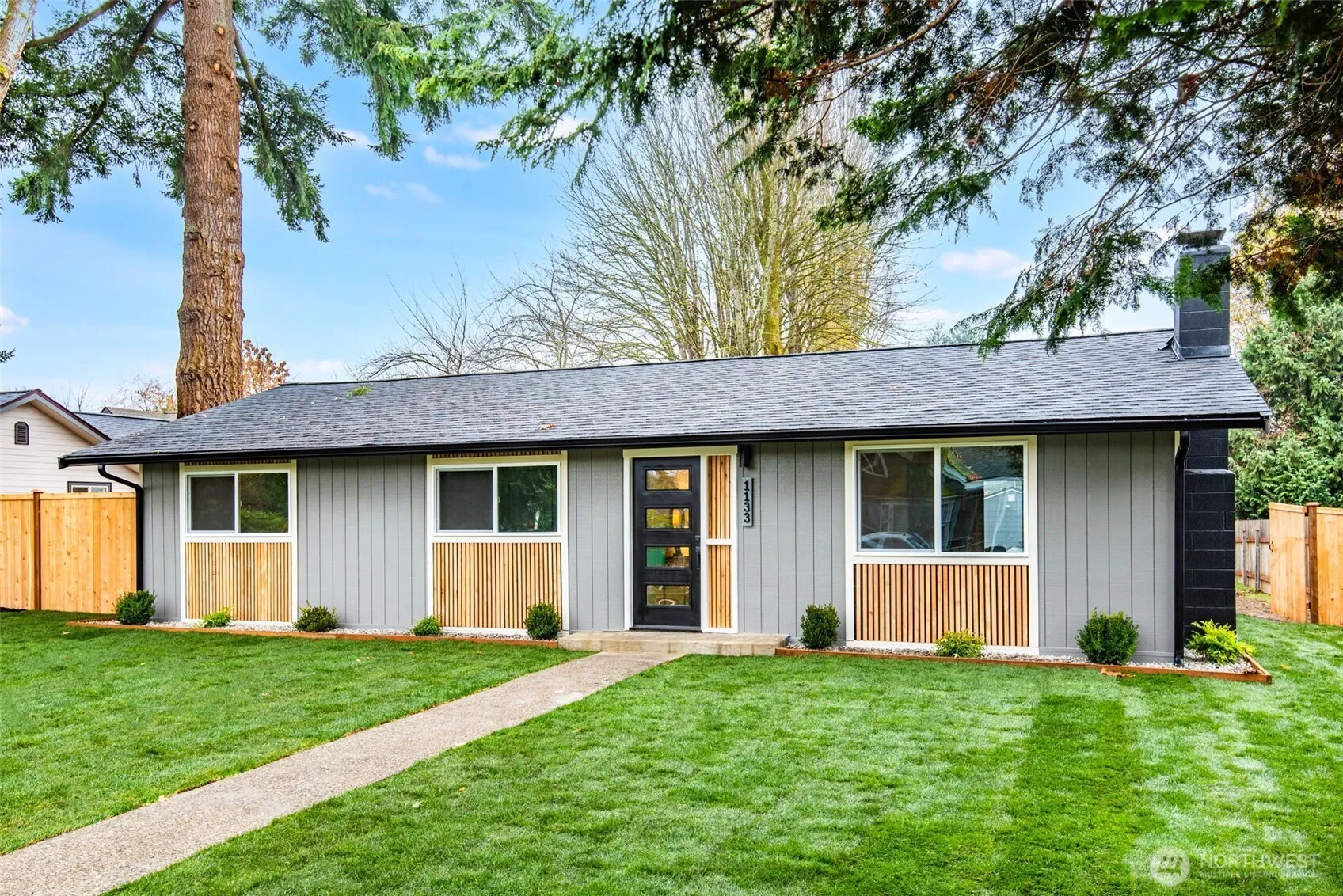Property photo for 1133 Marion Street Ne, Olympia photo 2