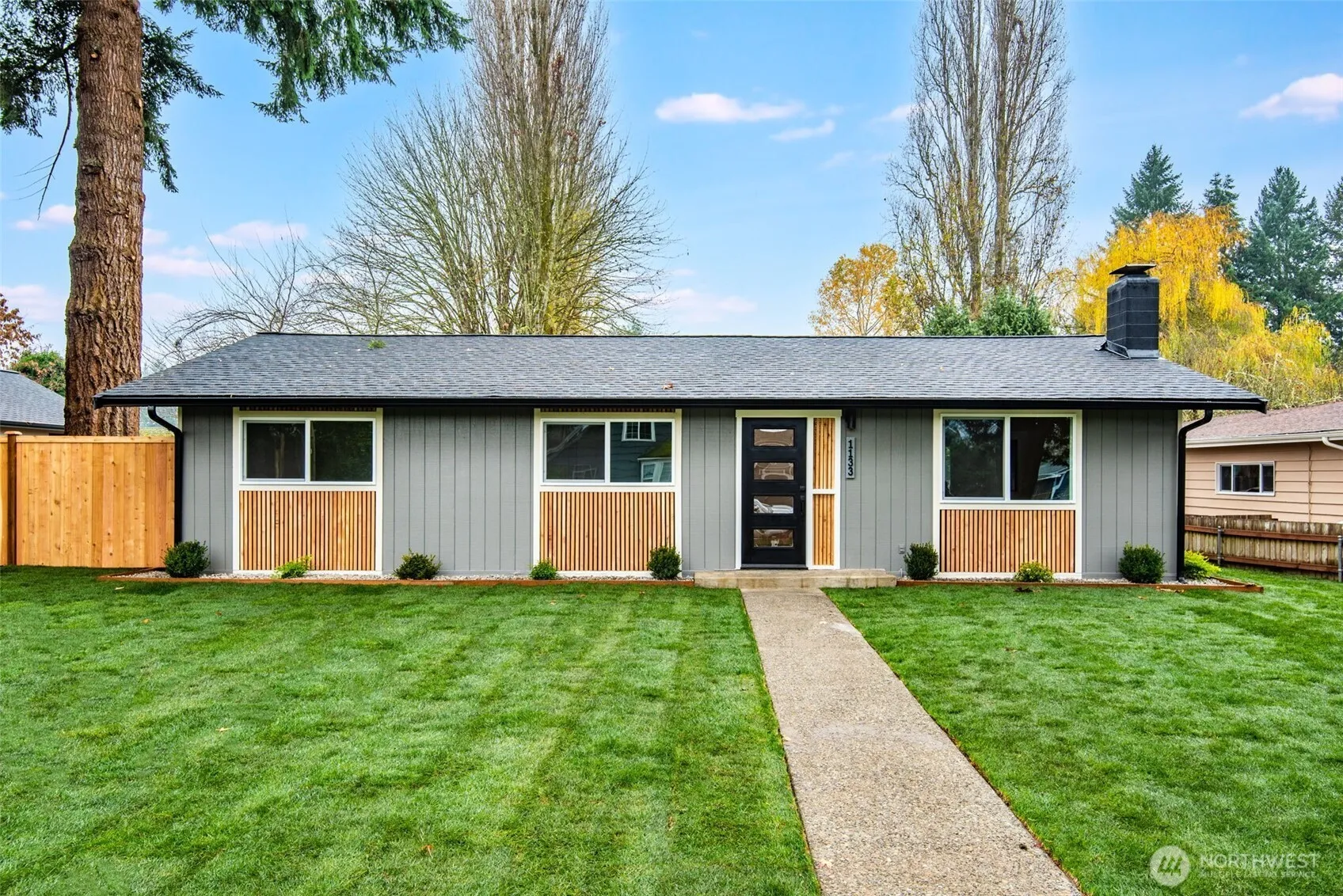 Property photo for 1133 Marion Street Ne, Olympia photo 3