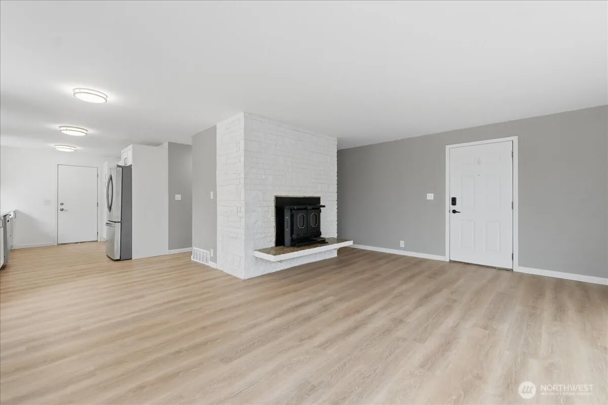 Property photo for 818 Sw 120th Street, Seattle photo 5