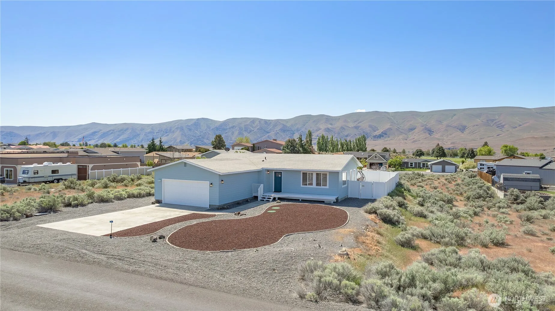 Property photo for 304 Airport Way Sw, Mattawa