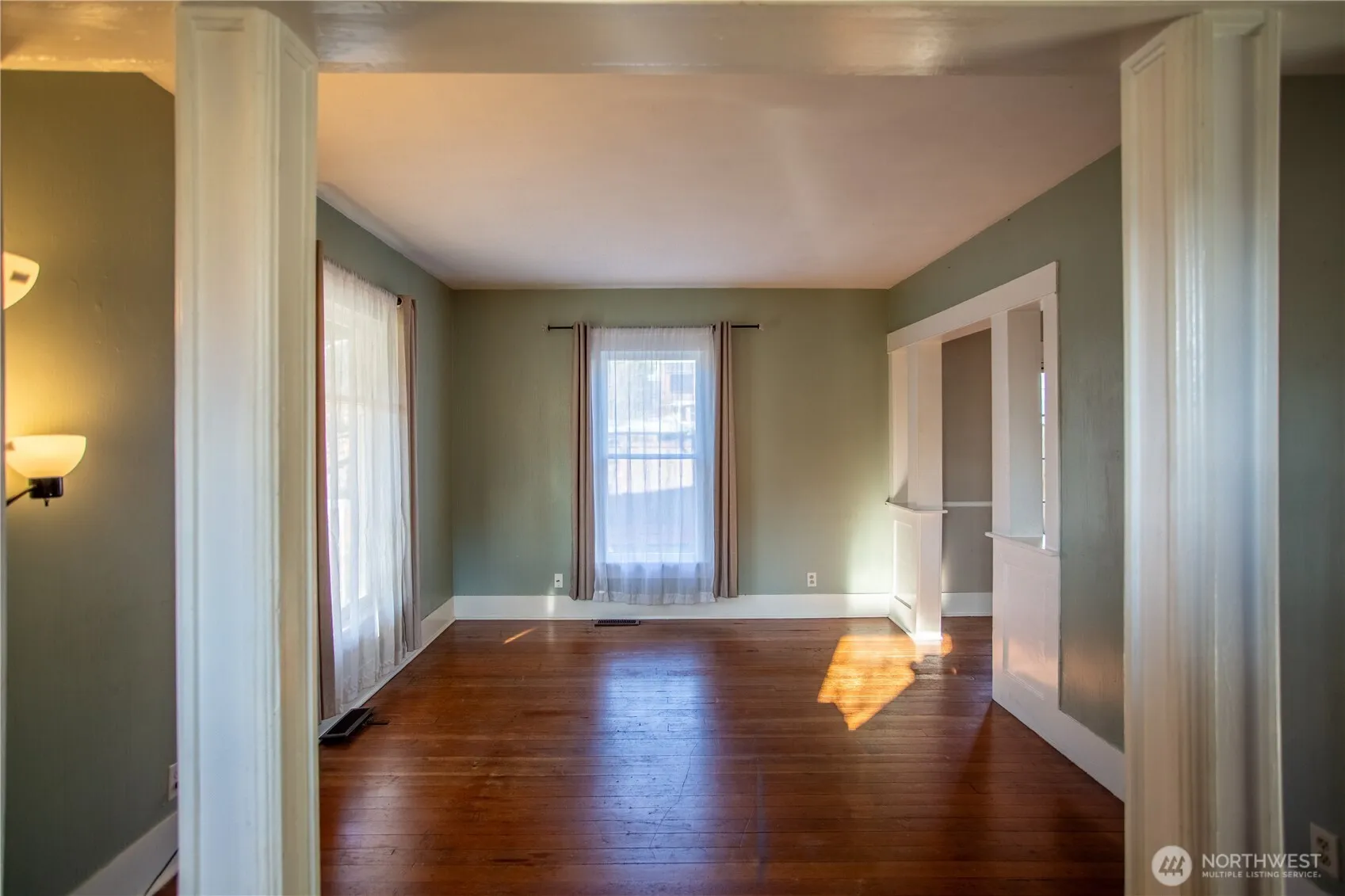 Property photo for 504 Garrison Street Ne, Olympia photo 4
